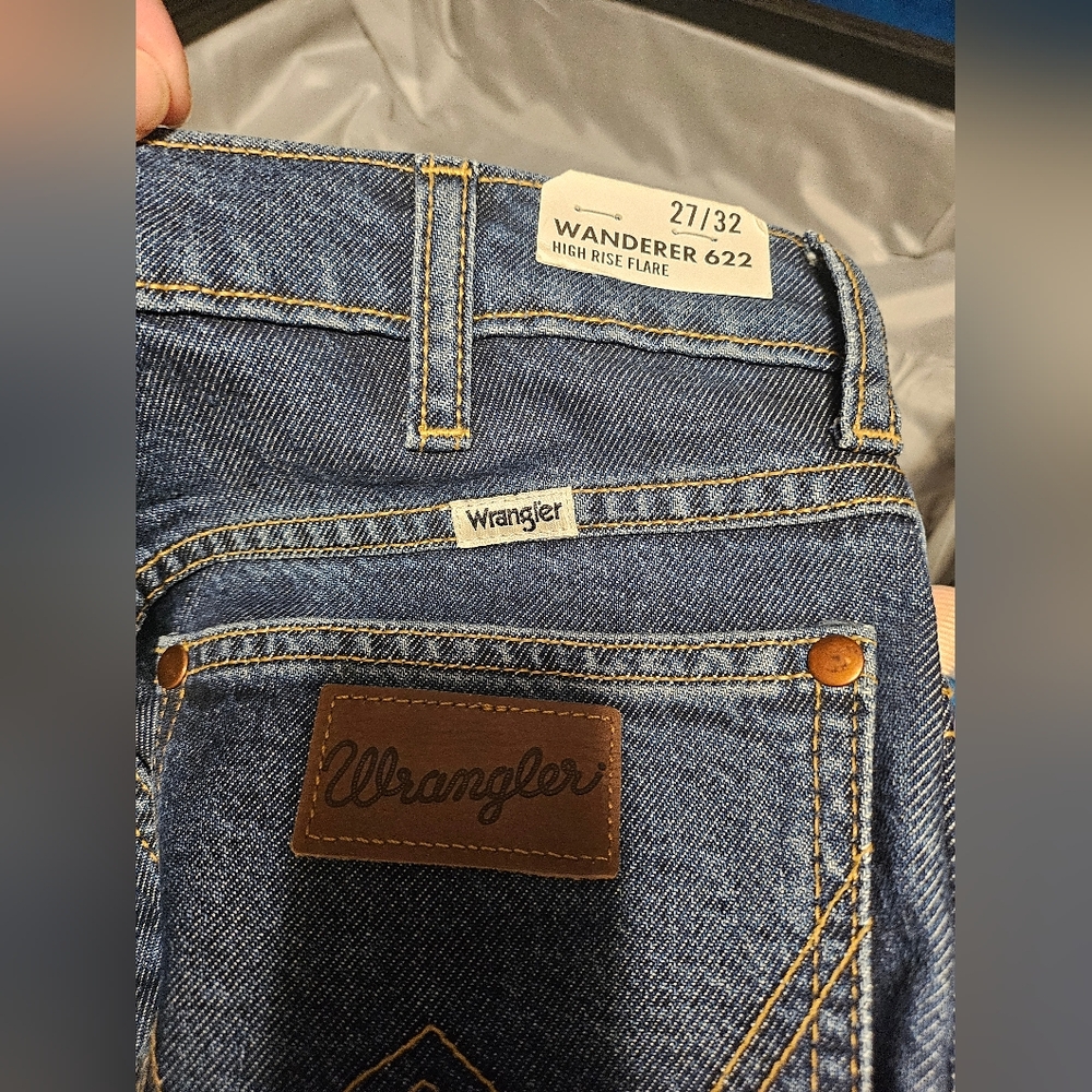 Wrangler flare bottom cowgirl jeans